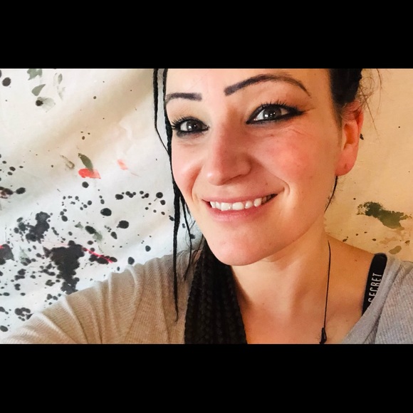 Meet your Posher, Mj - Picture 2 of 2